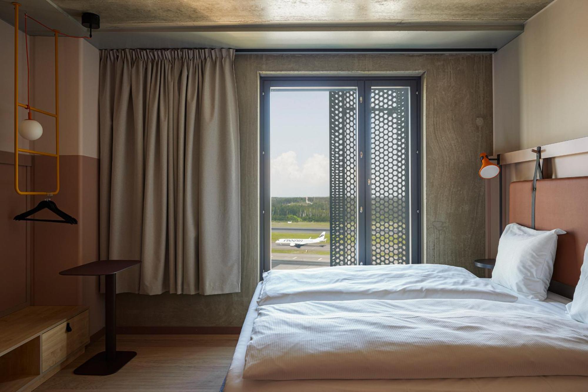 Comfort Hotel Helsinki Airport Vantaa Bagian luar foto