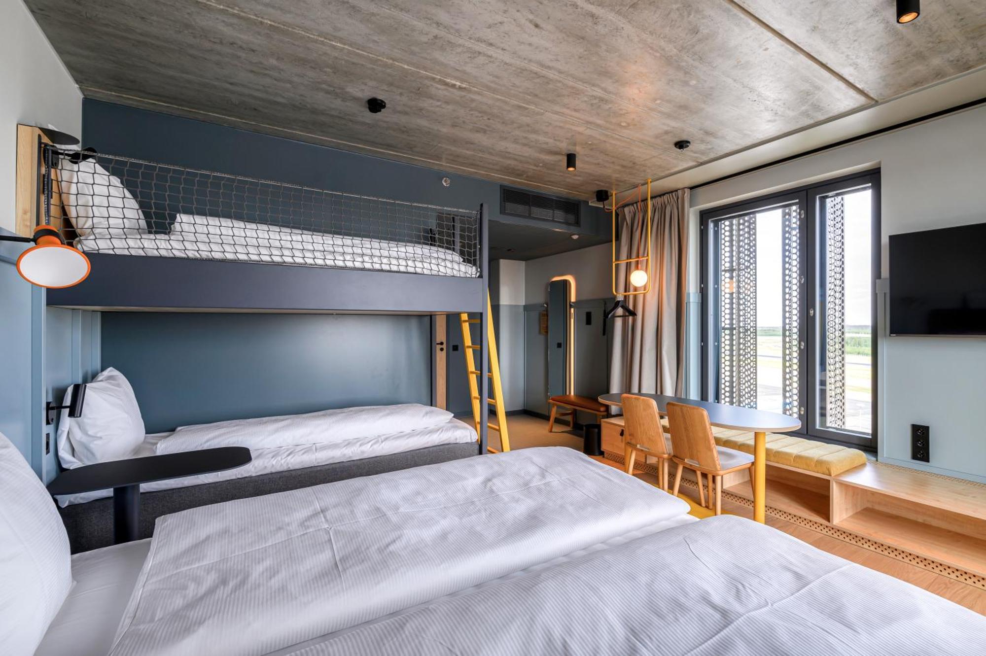 Comfort Hotel Helsinki Airport Vantaa Bagian luar foto